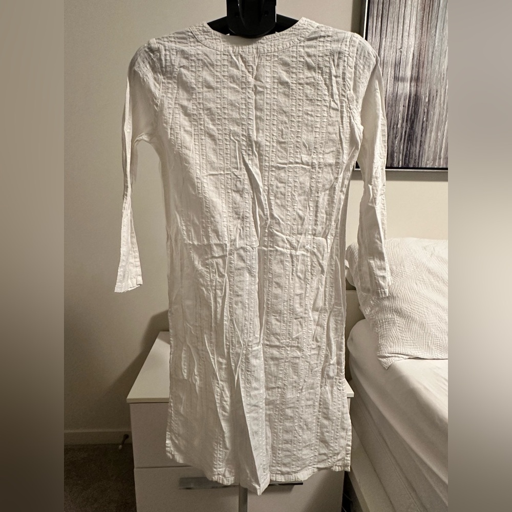 Joe Fresh Long Sleeve White Dress
SMALL - Picture 2 of 6